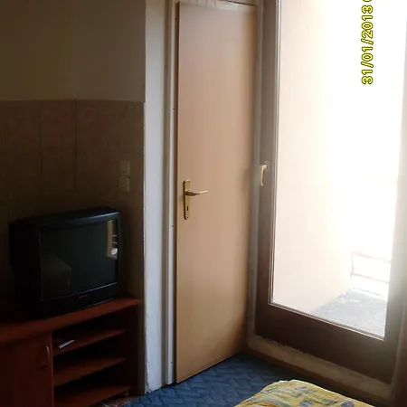 Gonzo Guest house