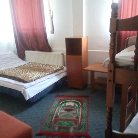 Gonzo Guest house 2*