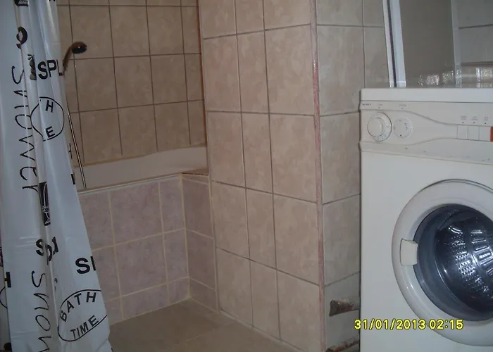 Gonzo Guest house 2*